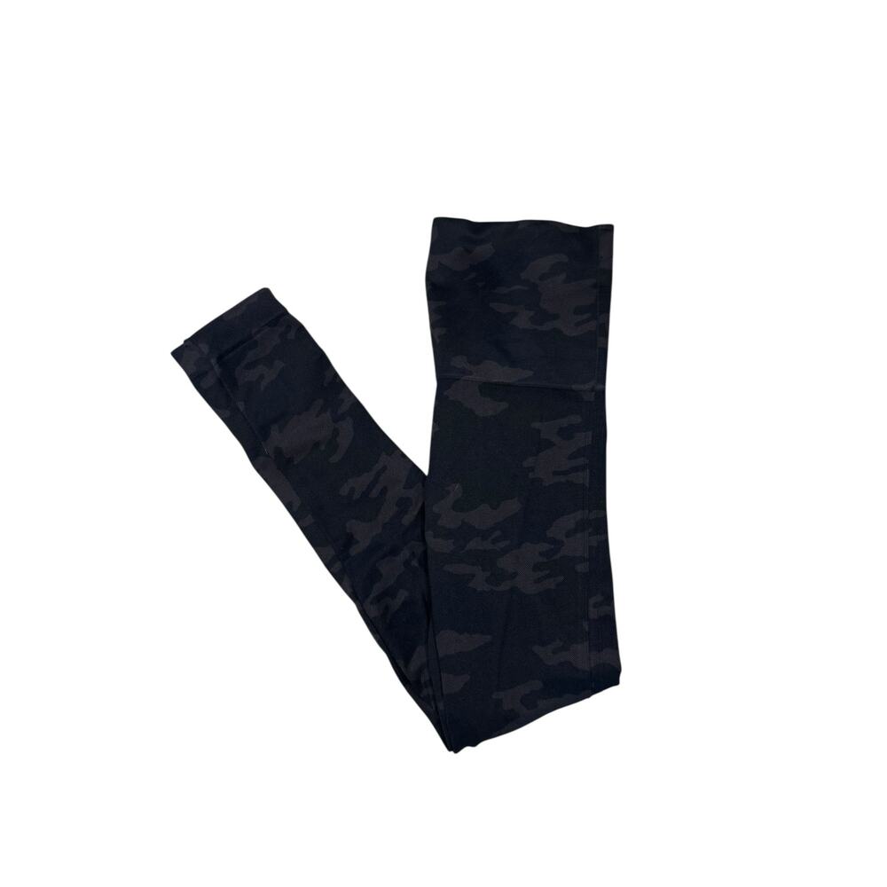 Spanx Camo Black Leggings Size M‎